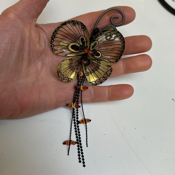 Orna Lalo rare Resin Hand Painted Mechanical Moving Au Tremblant Butterfly pin - Picture 8 of 8